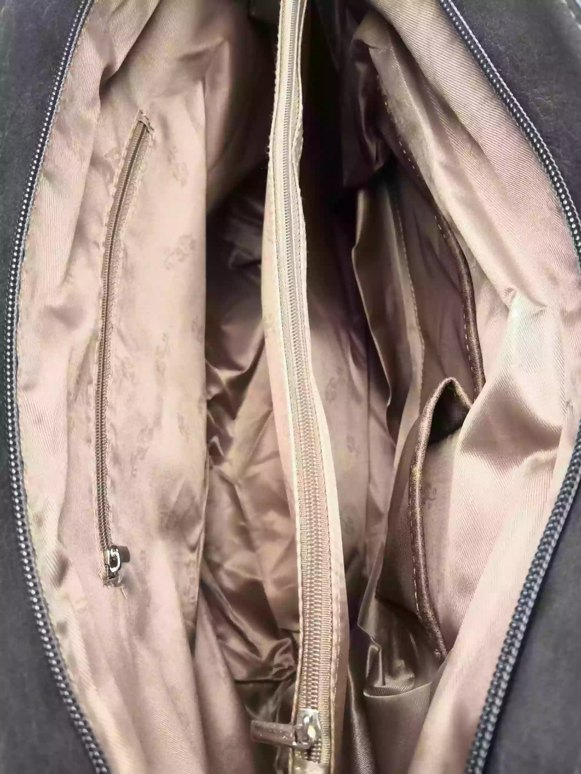 Dámská kabelka přes rameno s moderními vzory, Tapple H190027, tmavě šedá, vnitřní uspořádání kabelky