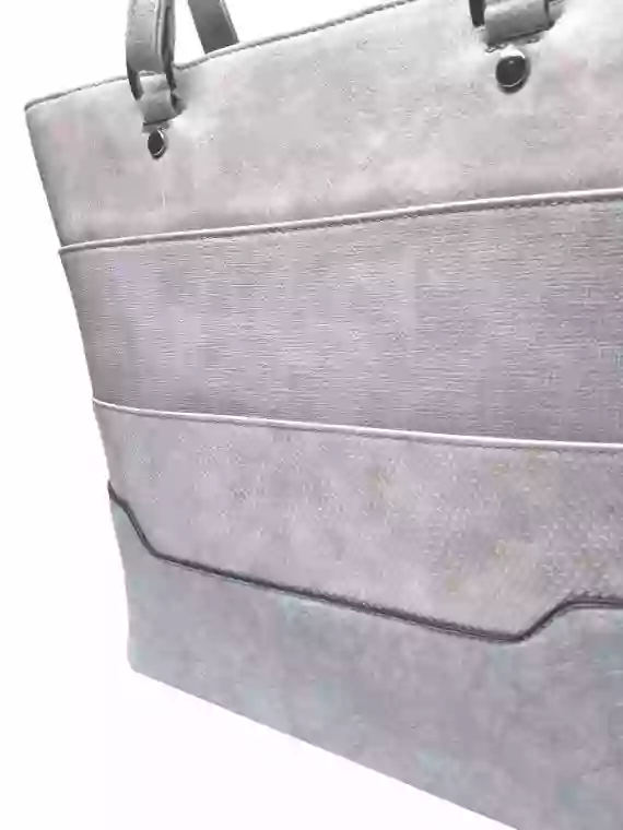 Dámská kabelka přes rameno se slušivými vzory, Tapple, H190049, světle šedá, detail kabelky přes rameno