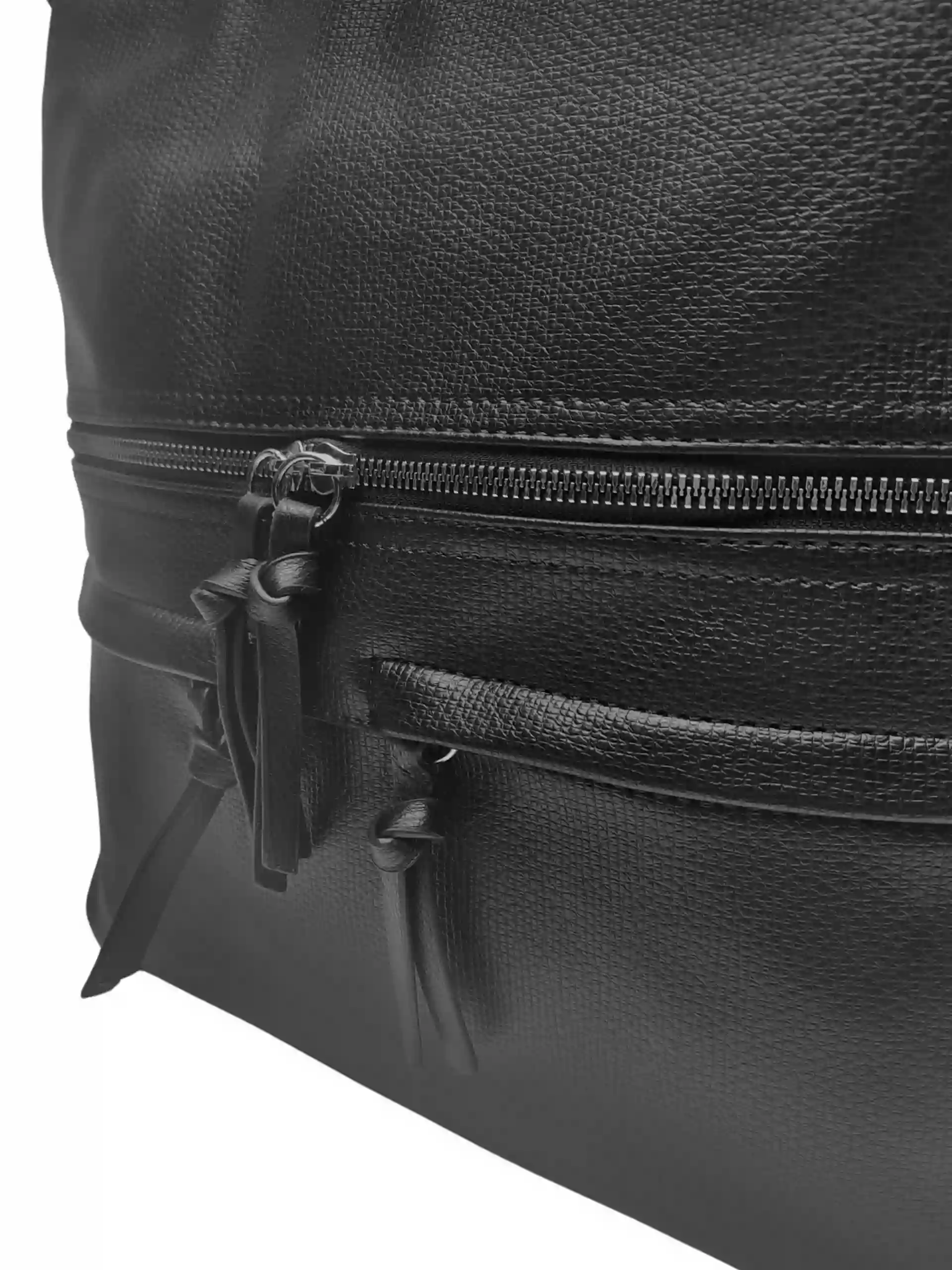 Velký černý kabelko-batoh s kapsami, Tapple, H181175N2, detail kabelko-batohu