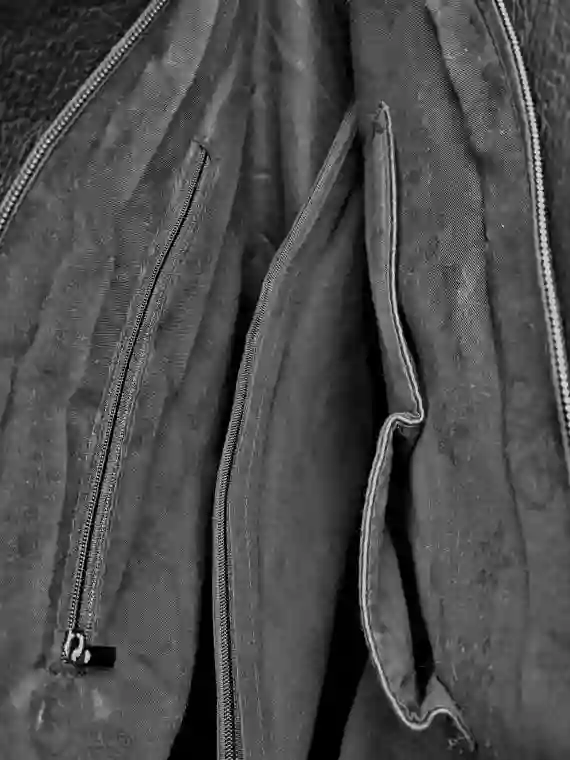 Kabelka a batoh v jednom se slušivými kapsami, Co & Coo Fashion, 0957, černý, vnitřní uspořádání kabelky a batohu v jednom