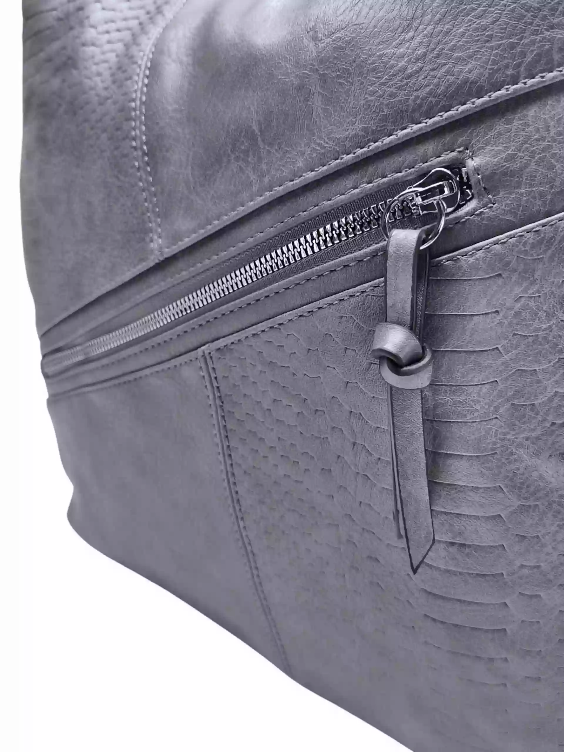 Velký středně šedý kabelko-batoh z eko kůže, Tapple, H18077, detail kabelko-batohu 2v1