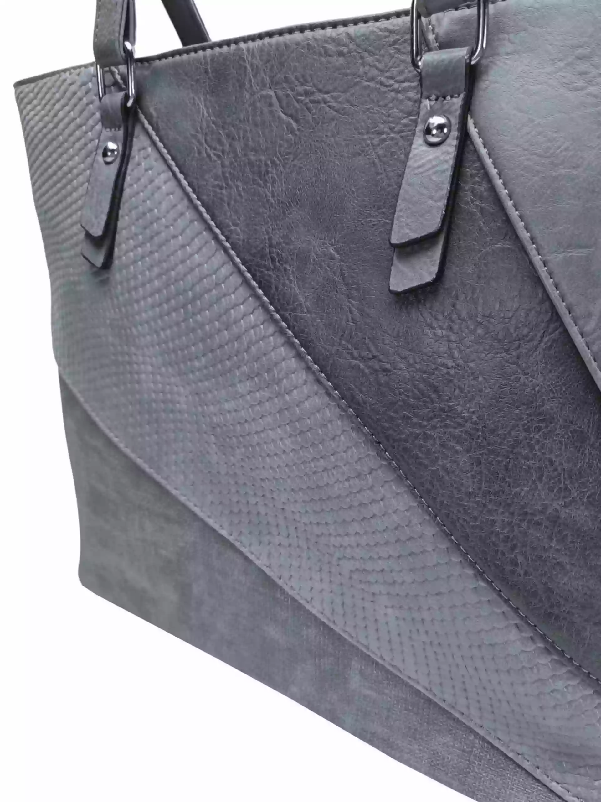 Tmavě šedá dámská kabelka přes rameno se vzory, Tapple, H17224, detail kabelky přes rameno