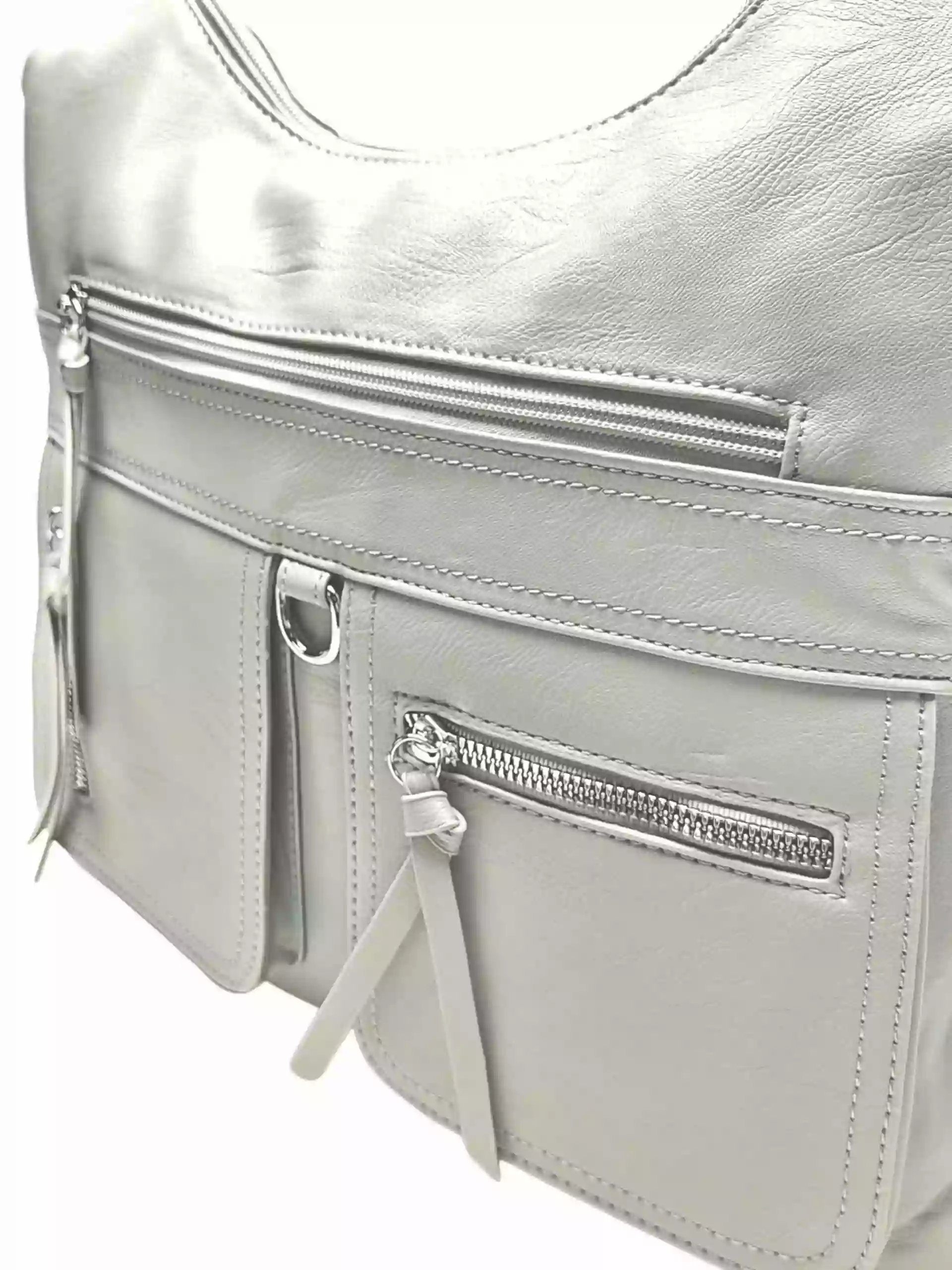 Praktický šedobéžový kabelko-batoh 2v1, Tapple, 039C, detail kabelko-batohu 2v1