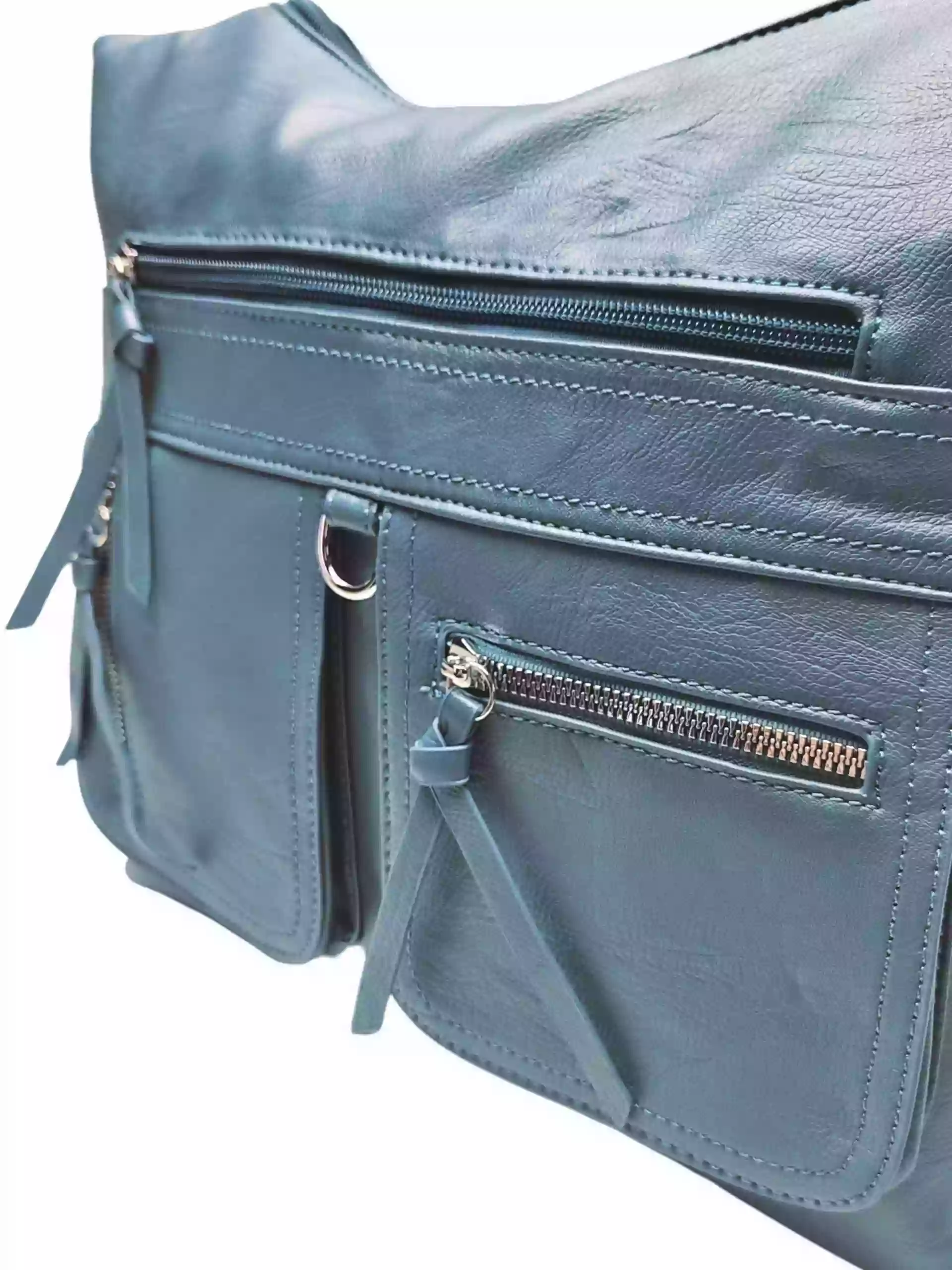 Praktický středně modrý kabelko-batoh 2v1, Tapple, 039C, detail kabelko-batohu 2v1