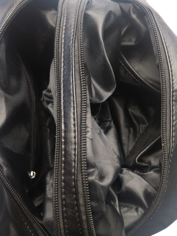 Stylový dámský kabelko-batoh z eko kůže Tapple H181175 černý vnitřní polstrování