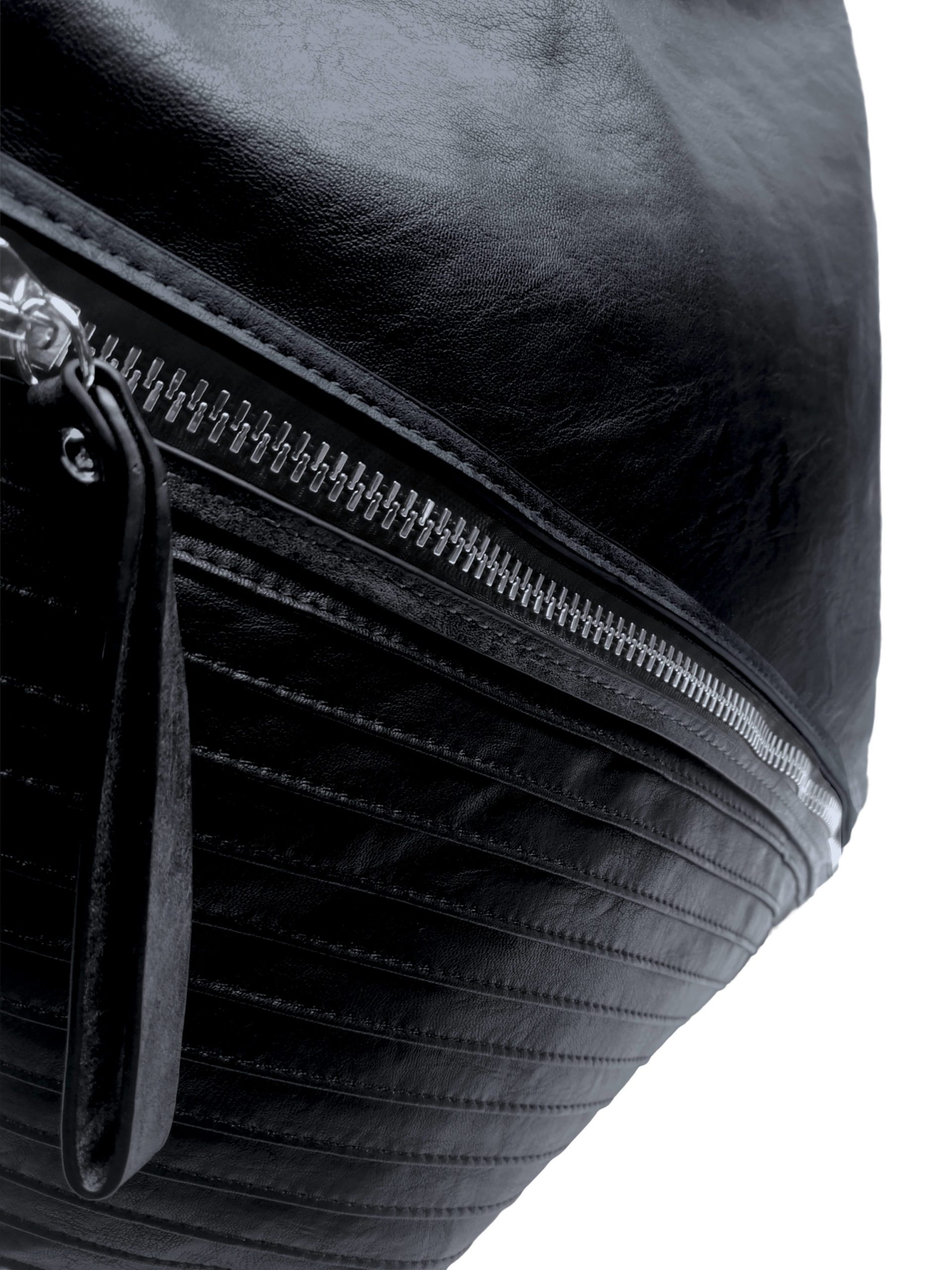 Velká crossbody kabelka se šikmým zipem Tapple H18090 černá detail vzoru