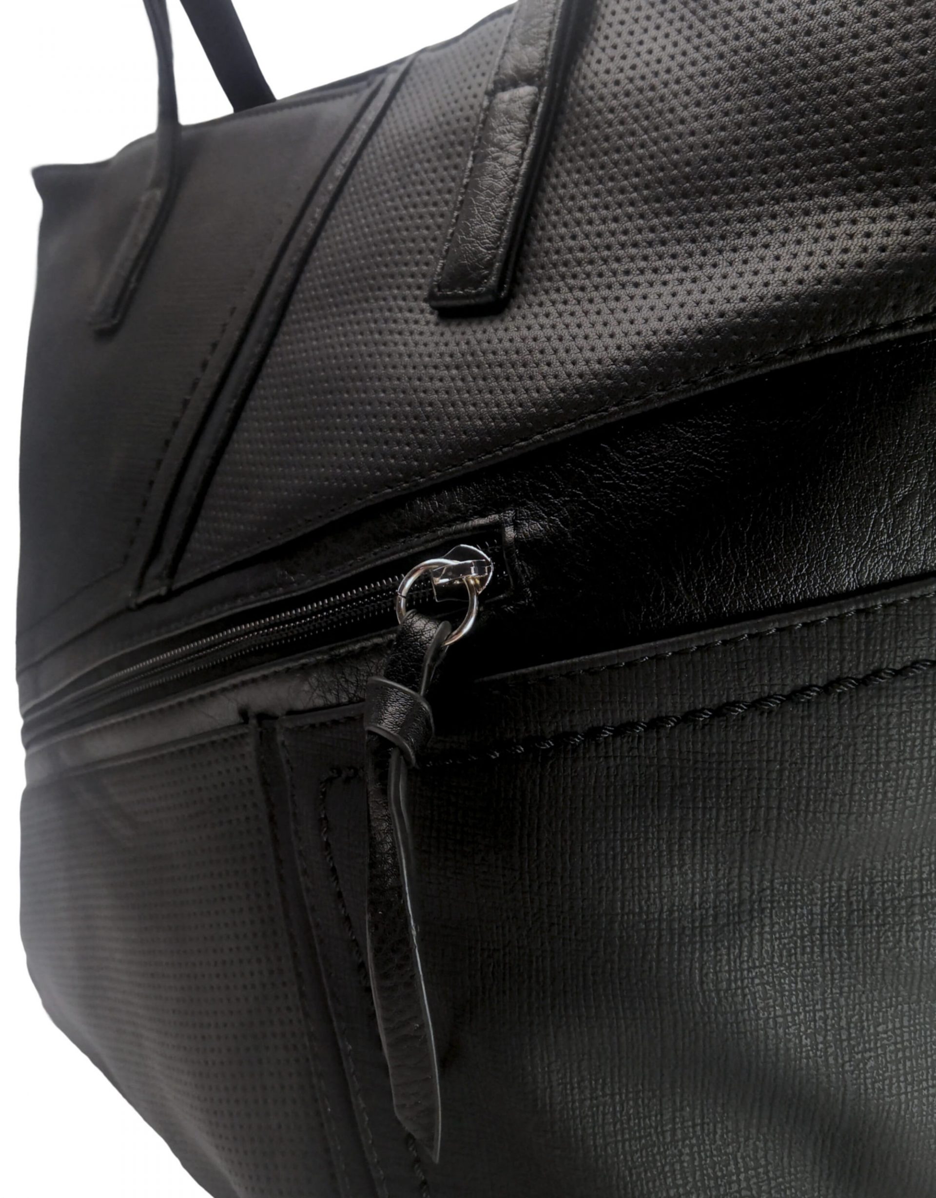 Moderní kabelka přes rameno z jemné eko kůže, Tapple H18067, černá, detail kabelky