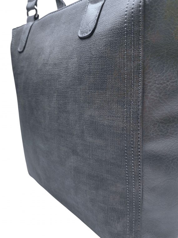 Moderní dámská kabelka přes rameno s texturou, Tapple, H17237, středně šedá, detail kabelky přes rameno