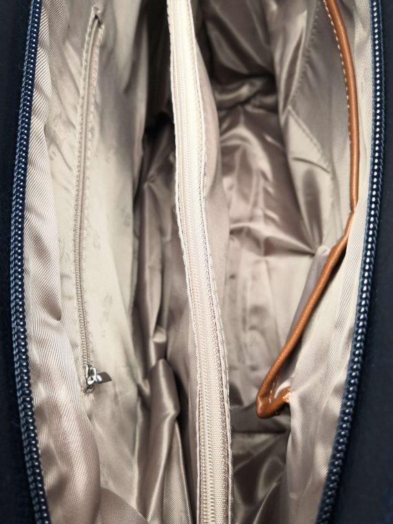 Slušivá dámská kabelka přes rameno s texturou, Tapple, H17409, středně modrá, vnitřní uspořádání kabelky přes rameno