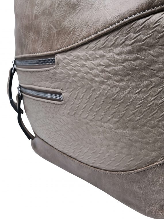 Střední crossbody kabelka s líbivou texturou, Tapple, H17360, světle hnědá, detail vzoru crossbody kabelky