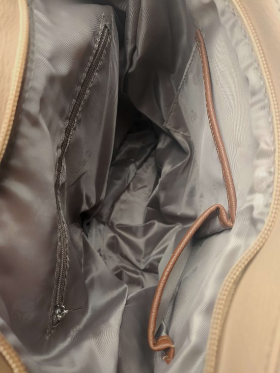 Crossbody kabelka se stylovými šikmými kapsami, Tapple, H18007, světle hnědá, vnitřní uspořádání crossbody kabelky