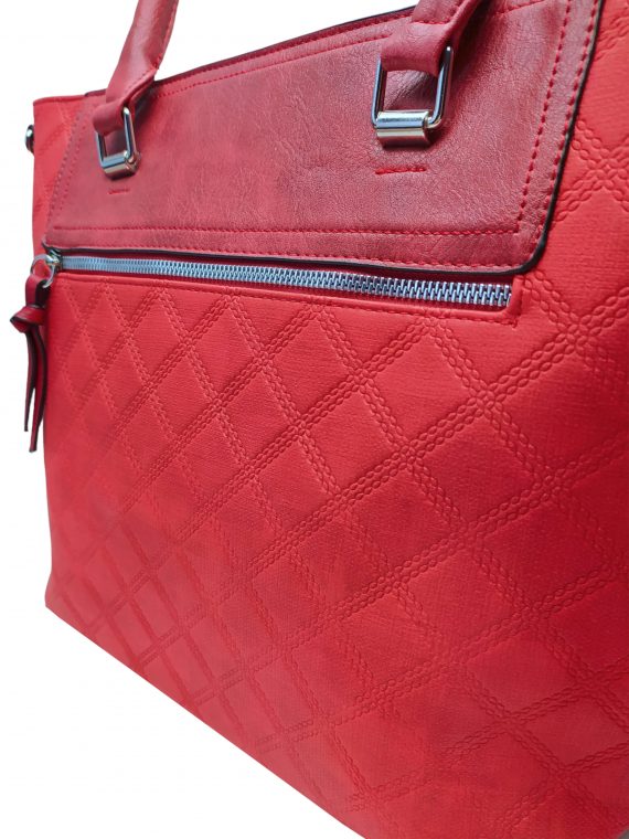 Elegantní kabelka s kosočtvercovým vzorem, Tapple, H190014, červená, detail kabelky do ruky