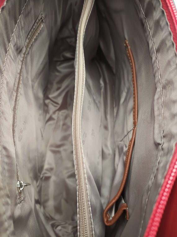 Slušivá dámská kabelka do ruky se stříbrnými detaily, Tapple, H20801, tmavě červená, vnitřní uspořádání kabelky do ruky