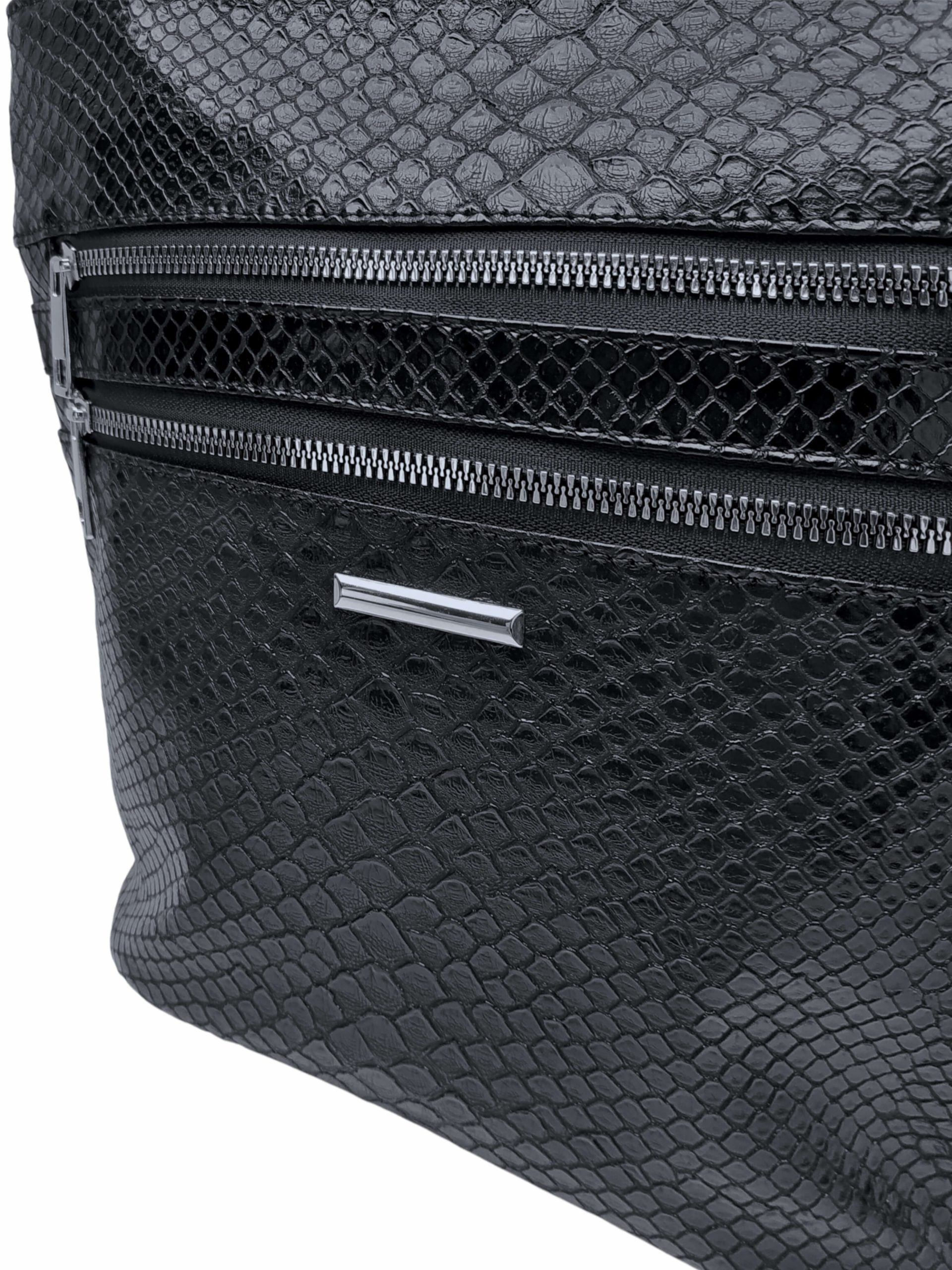 Černá crossbody kabelka s imitací hadí kůže, New Berry, HB-093, detail crossbody kabelky