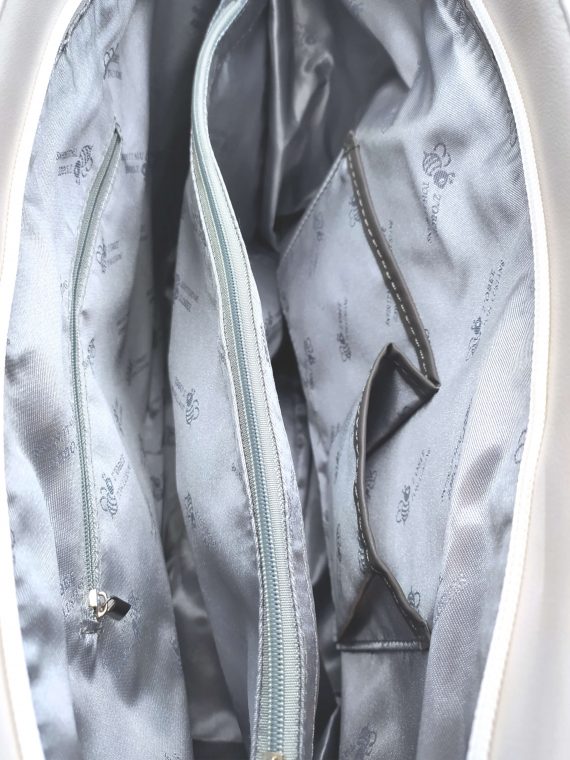 Perleťově bílá kabelka přes rameno s šikmou kapsou, Tapple, H17411, vnitřní uspořádání kabelky přes rameno