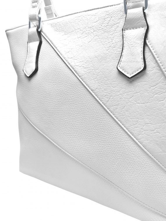 Bílá dámská kabelka přes rameno se vzory, Tapple, H17224, detail kabelky přes rameno