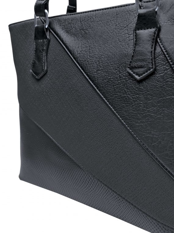 Černá dámská kabelka přes rameno se vzory, Tapple, H17224, detail kabelky přes rameno