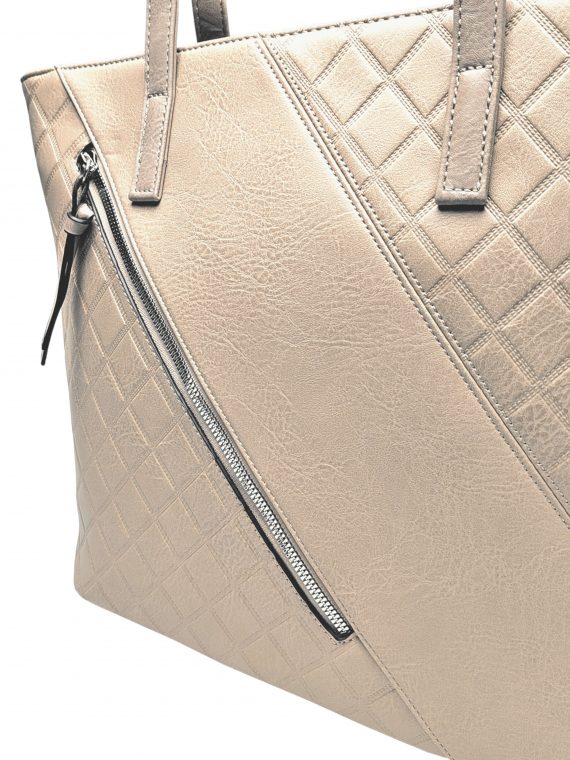 Světle hnědá kabelka přes rameno s šikmou kapsou, Tapple, H17411, detail kabelky přes rameno