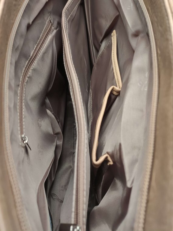 Světle hnědá kabelka přes rameno s koso vzory, Tapple, H22502, vnitřní uspořádání kabelky