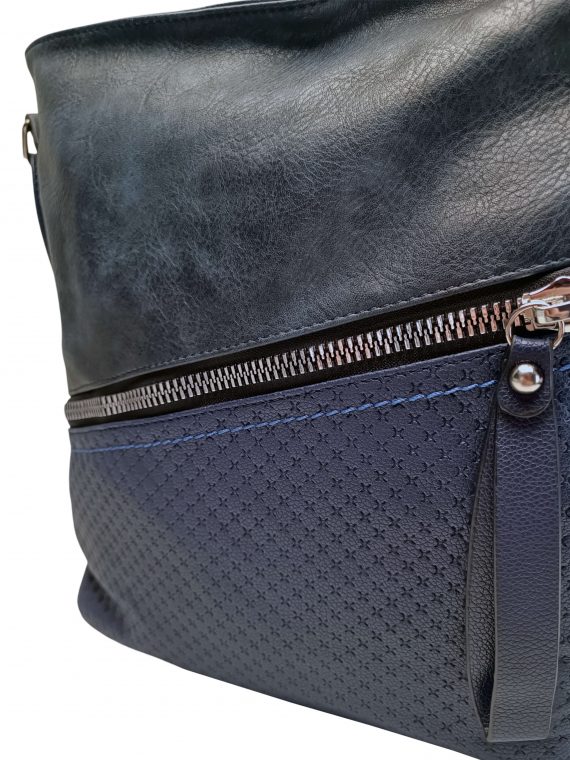 Tmavě modrá crossbody kabelka s šikmou kapsou, Tapple, H18001, detail crossbody kabelky