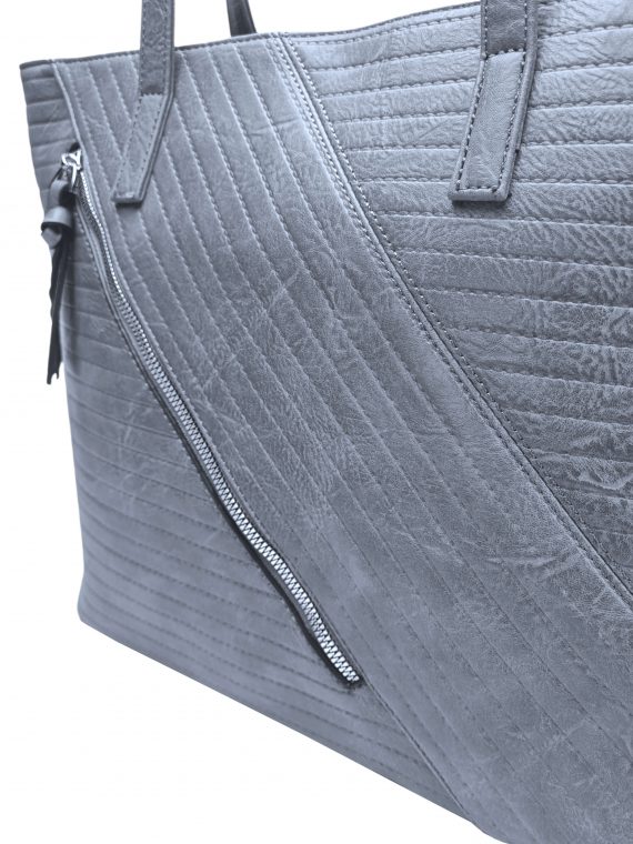 Středně šedá kabelka přes rameno s prošíváním, Tapple, H22411, detail kabelky přes rameno