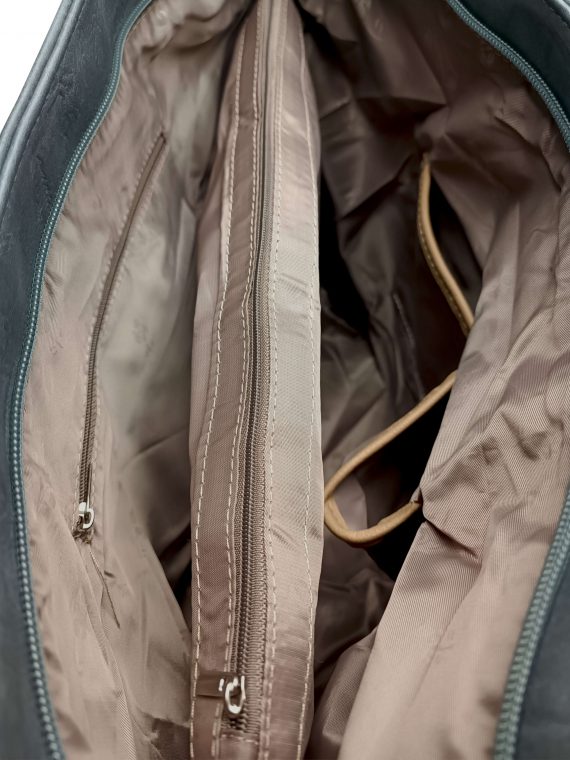 Velká středně šedá kabelka přes rameno s kapsou, Tapple, H22920, vnitřní uspořádání kabelky přes rameno