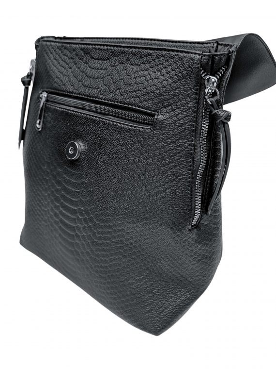 Černý dámský batoh s hadím vzorem, Tapple, H22386, boční strana batohu s odkrytou klopou