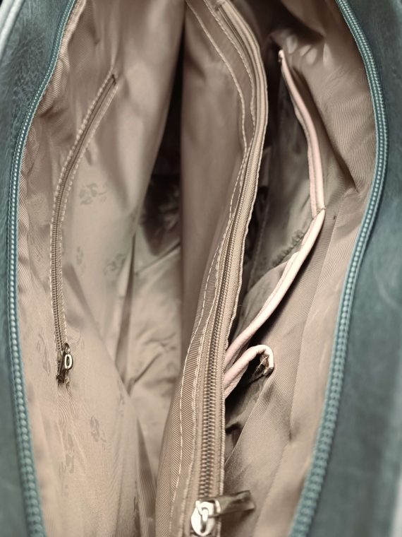 Středně šedá dámská kabelka přes rameno se vzorem, Tapple, H17409N, vnitřní uspořádání kabelky