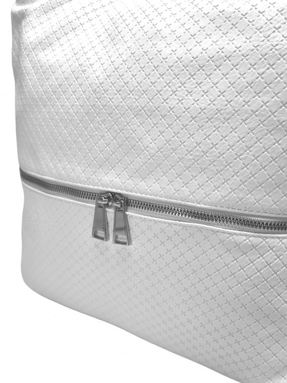 Velký bílý kabelko-batoh 2v1 s praktickou kapsou, Tapple, H190010N+, detail kabelko-batohu 2v1