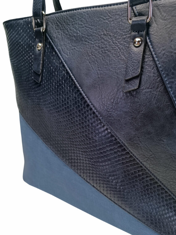 Tmavě modrá dámská kabelka přes rameno se vzory, Tapple, H17224, detail kabelky přes rameno