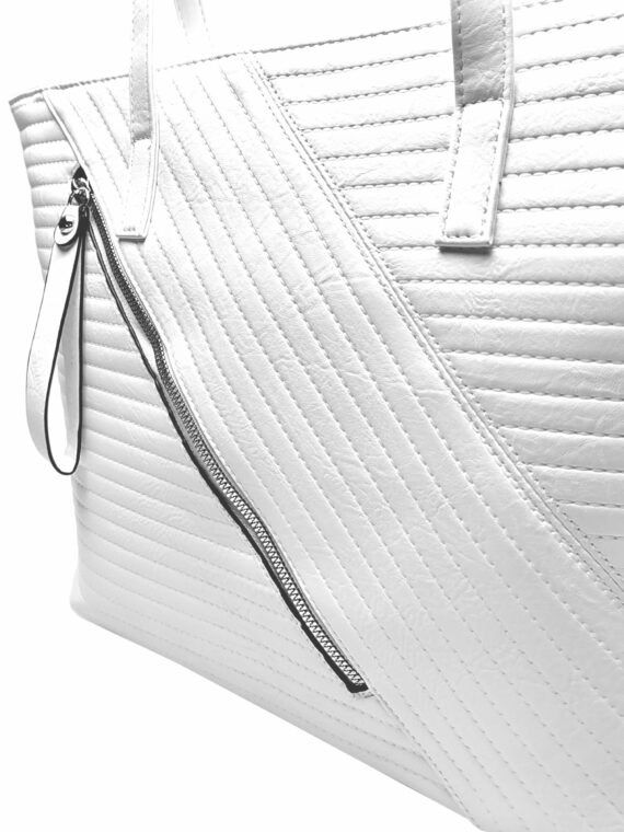 Bílá kabelka přes rameno s prošíváním, Tapple, H22411, detail kabelky přes rameno